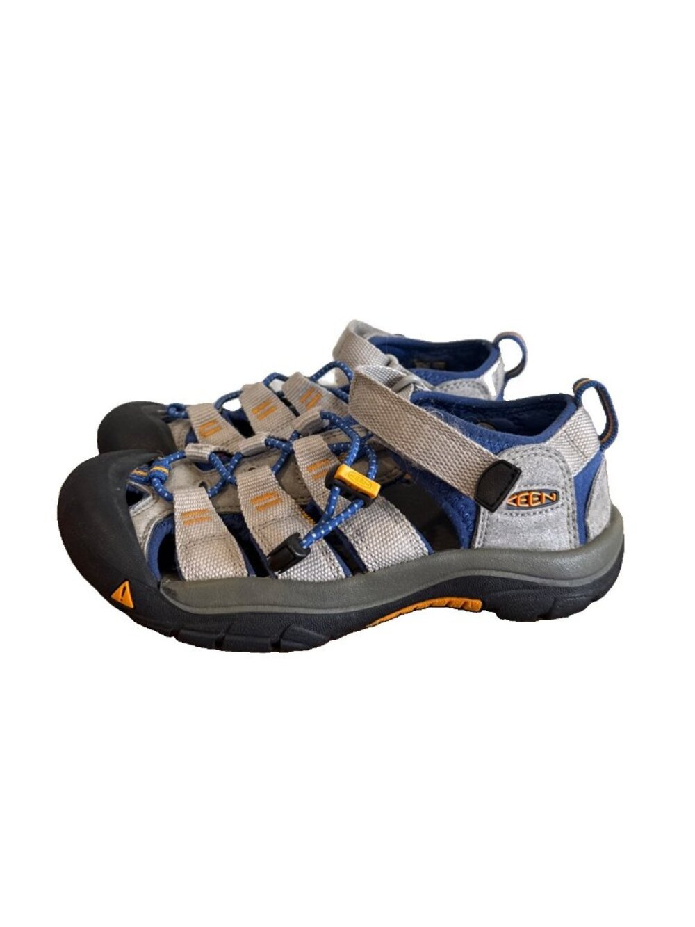 Keens Kids Sandals Gray size 2 YOUTH Washable Hiking Outdoor Boys Closed Toe